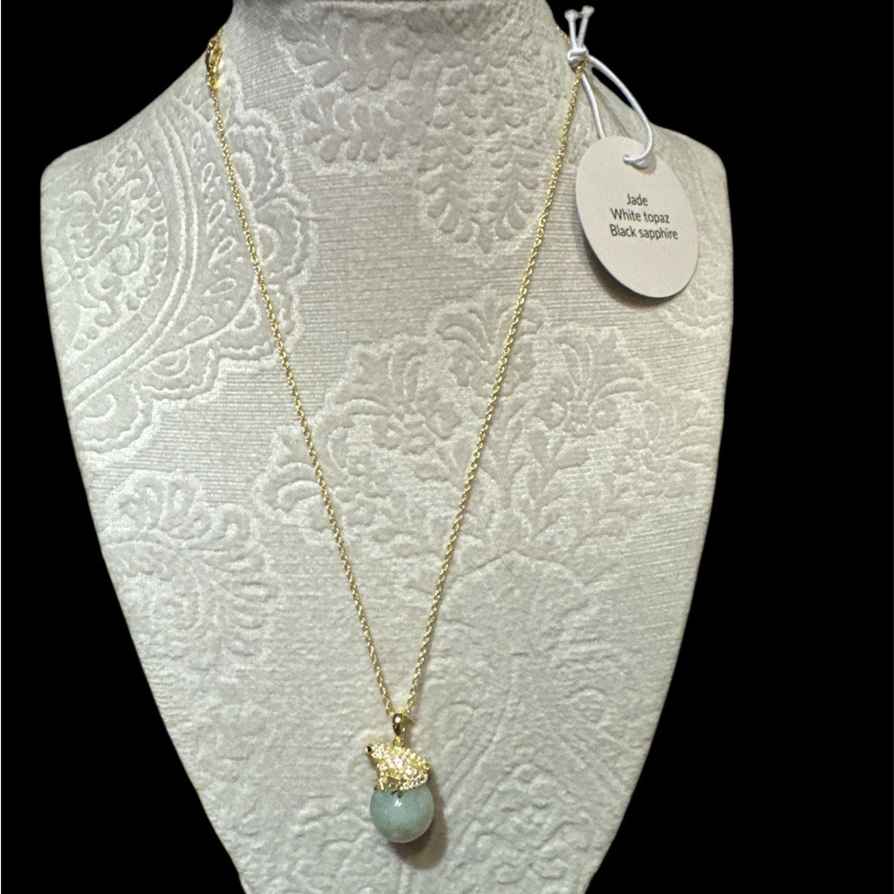Elegant Gold and Jade Necklace